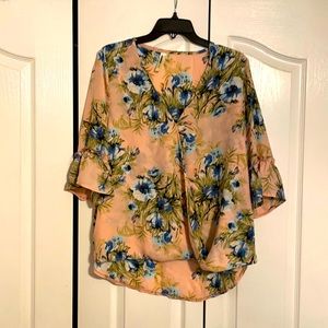 Boutiques item size 1x/XL really pretty